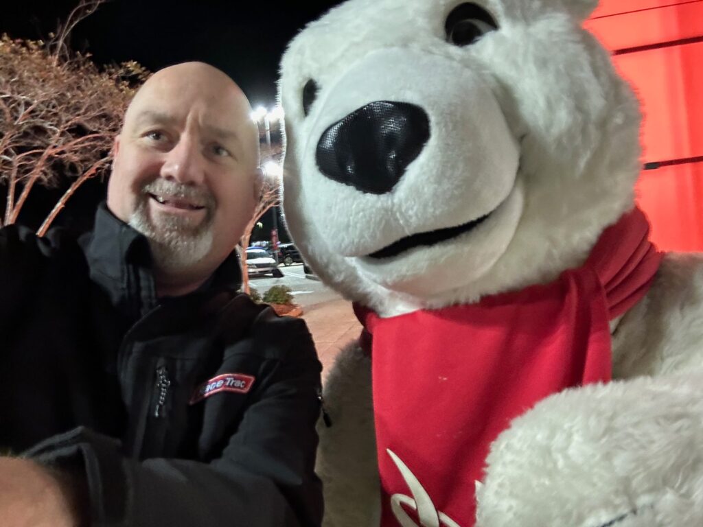 lenny racetrac mascot